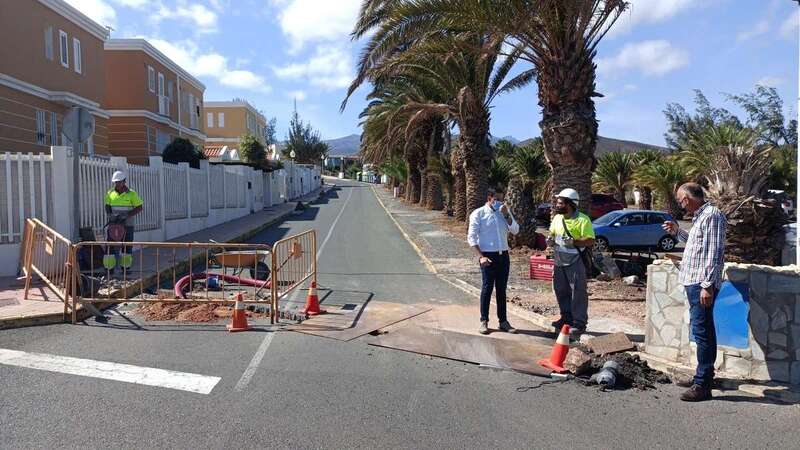 El concejal visitó la zona para comprobar el avance de los trabajos / TA